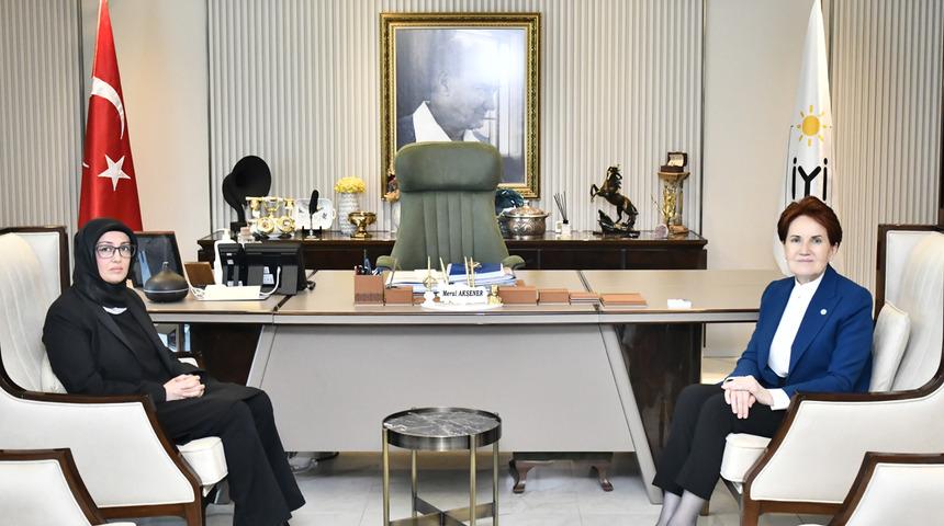 İYİ Parti lideri Akşener, Sinan Ateş'in eşi Ayşe Ateş ile görüştü