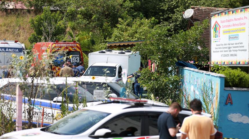 Brezilya'da kreşe baltalı saldırı: 4 çocuk hayatını kaybetti!
