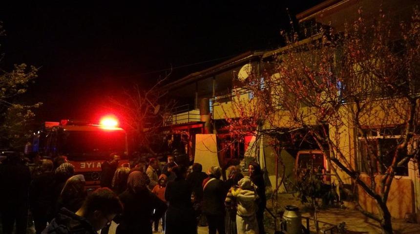 Ocakta unutulan süt evi yaktı, mahalle ayağa kalktı