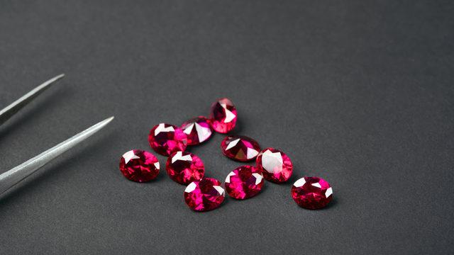 Lal taşı faydaları: nelerdir, ne anlama gelir? Lal taşı özellikleri nelerdir, ne işe yarar?