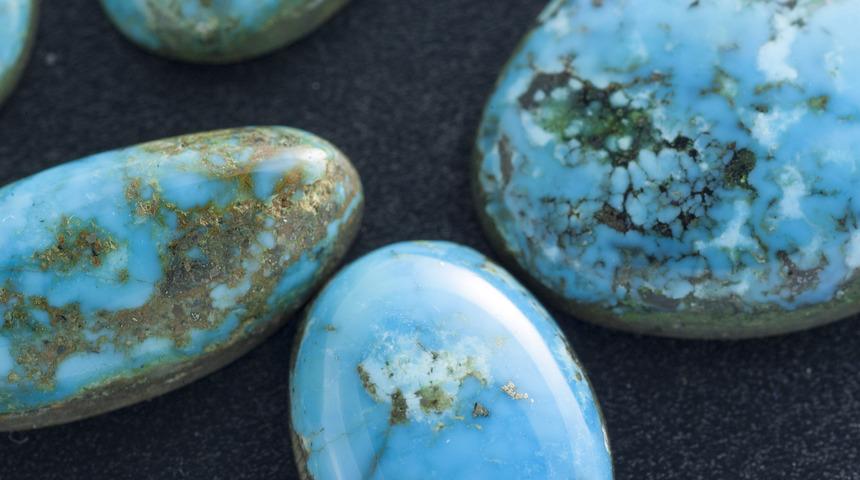 Firuze taşı faydaları nelerdir, ne anlama gelir? Firuze taşı özellikleri nelerdir, ne işe yarar?