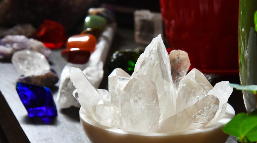 Kuartz taşı faydaları nelerdir, ne anlama gelir? Kuartz taşı özellikleri nelerdir, ne işe yarar?