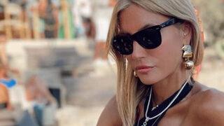 Çağla Şıkel 200 bin TL'lik ayakkabıyı görünce eline alıp bakın ne yaptı