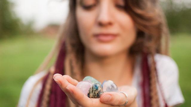 Anyolit taşı faydaları nelerdir, ne anlama gelir? Anyolit taşı özellikleri nelerdir, ne işe yarar?