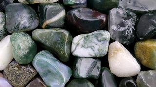 Yosunlu akik taşı faydaları nelerdir, nasıl temizlenir? Yosunlu akik taşı özellikleri nelerdir, ne işe yarar?