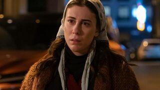 Camdaki Kız’ın Türkan’ı dekolteli pozlarıyla nefes kesti! Hayri görse bayılır