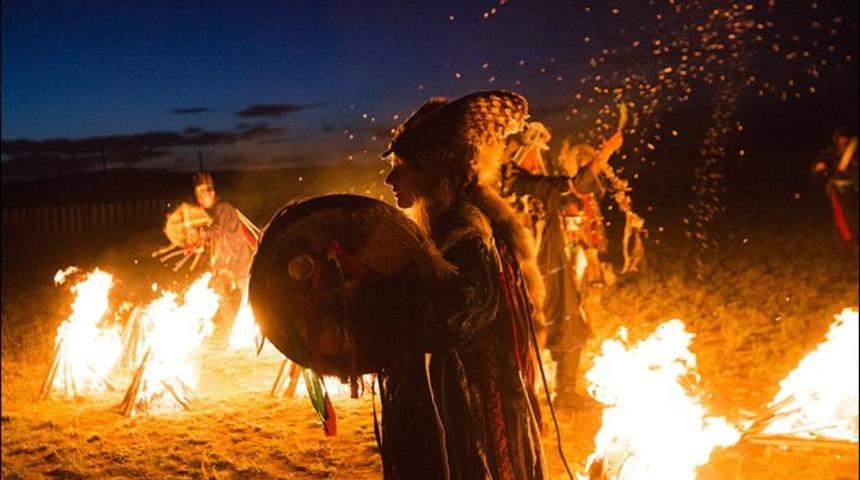 Endonezya’da şaman vahşeti! 12 kişiyi öldürüp bahçesine gömdü