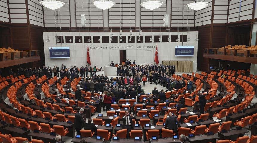 Son dakika: TBMM Genel Kurulu o tarihe kadar tatile girdi