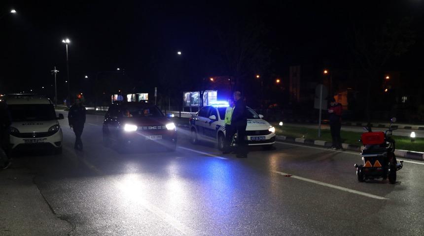 Manisa'da minibüsün çarptığı elektrikli motosikletin sürücüsü yaralandı