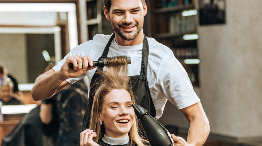 Kuaför anında 10 yaş küçük gösteren saç stilini açıkladı! "Daha seksi ve genç görünüm sağlar"