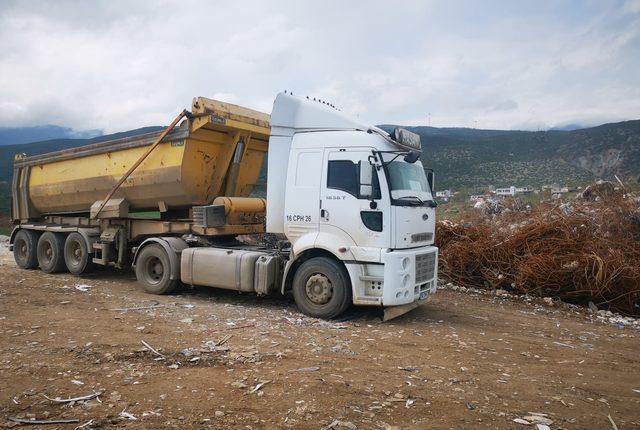 İslahiye'de enkaz kaldırma çalışmaları tamamlandı