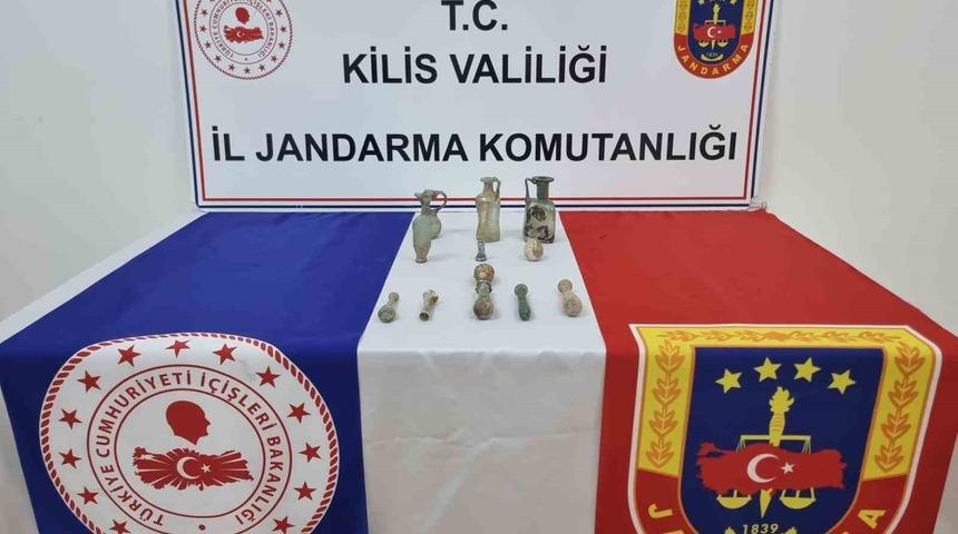 Kilis’te tarihi eser niteliğinde objeler ele geçirildi