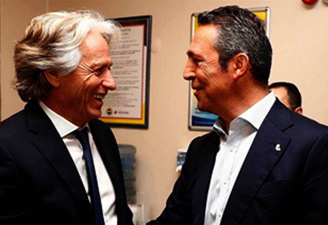 Fenerbah&ccedil;e Başkanı Ali Ko&ccedil; ve Teknik Direkt&ouml;r Jorge Jesus kritik g&ouml;r&uuml;şmesinden beklenmedik bir karar &ccedil;ıktı!