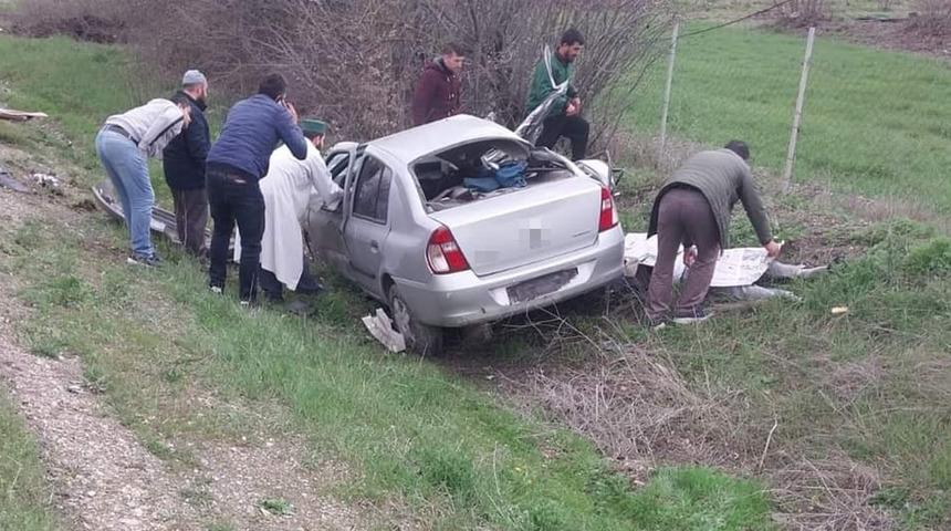 Bolu'da tırla çarpışan otomobildeki 2 kişi öldü