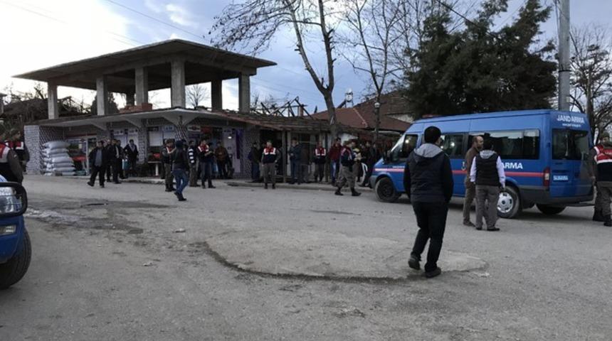 Kahvehaneye silahlı saldırı! &Ouml;l&uuml; ve yaralılar var