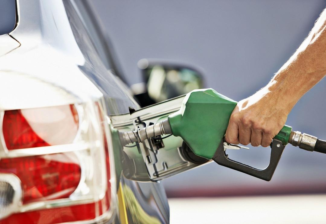 SON DAKİKA | Bir gün benzin bir gün motorin! Akaryakıt fiyatlarında fren patladı: 4,07 lira olacak... (29 Temmuz Cumartesi güncel benzinmazot fiyatı)