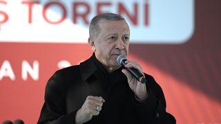 İstanbul'da metro açılışı! Cumhurbaşkanı Erdoğan'dan İBB'ye tepki Becerip işi devam ettiremediği için Bakanlığımız devraldı