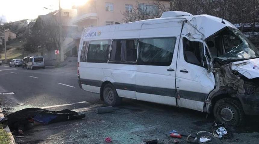 G&uuml;m&uuml;şhane&rsquo;de iş&ccedil;i servisi kaza yaptı! &Ouml;l&uuml; ve yaralılar var