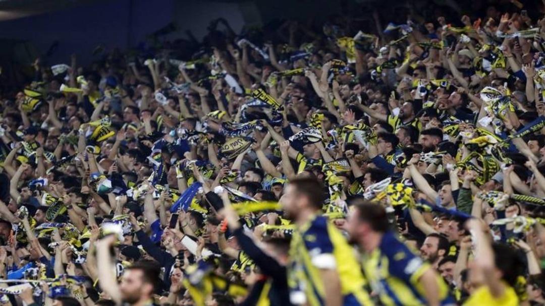 Fenerbahçe de Teknik Direktör Mourinho nun transferde artık sabrı taştı! Yönetime resti çekti... Ortalık karıştı 1