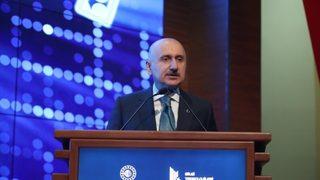 Bakan Karaismailoğlu açıkladı: 2022'de 65 milyar 256 milyon gigabayt internet kullandık