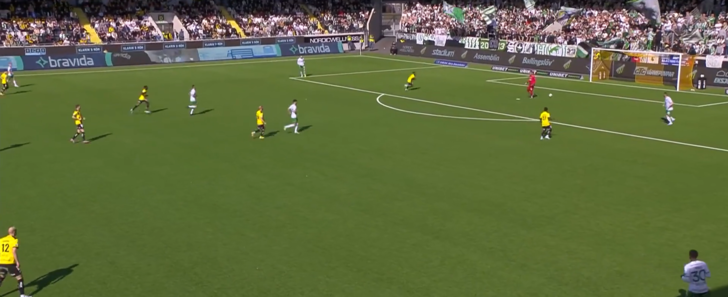 Akıl tutulması yaşadı! Böylesine az rastlanır! Kaleci, penaltı noktasını top zannedince... G1