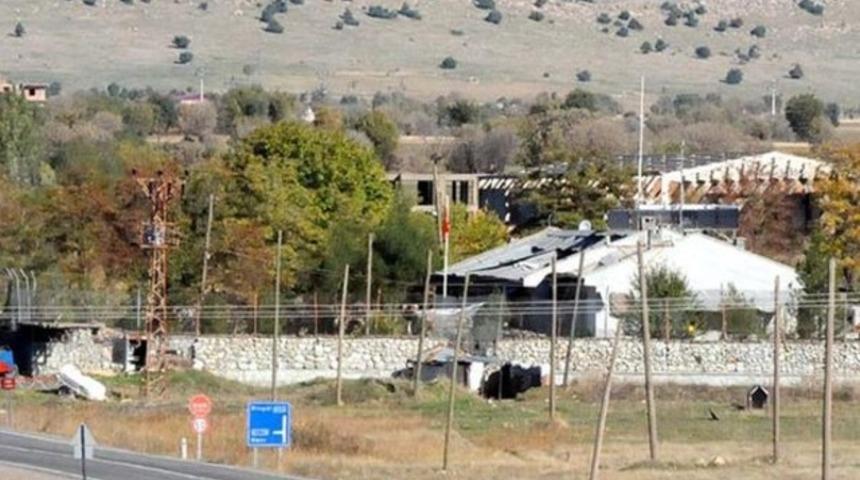 Güneydoğu'nun  en kritik karakolun komutanına hapis cezası