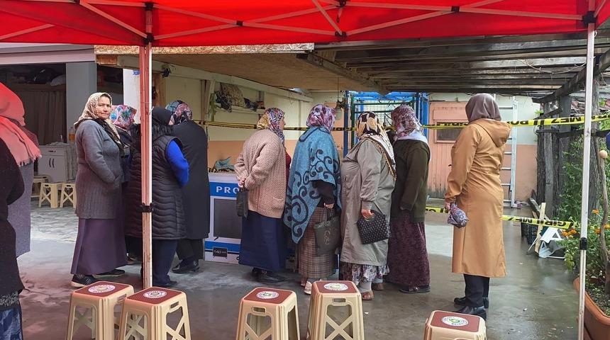 Beş gün önce evlenen yaşlı çifti asansör kazası ayırdı