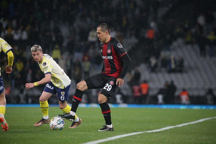 Spor yazarları Fatih Karagümrük Fenerbahçe maçını değerlendirdi! "Fenerbahçe Jesus'a rağmen kazandı" G4