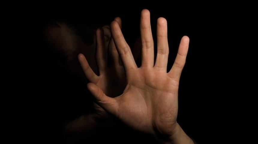 Okulda rezalet! M&uuml;d&uuml;r &ouml;ğretmene kabusu yaşattı