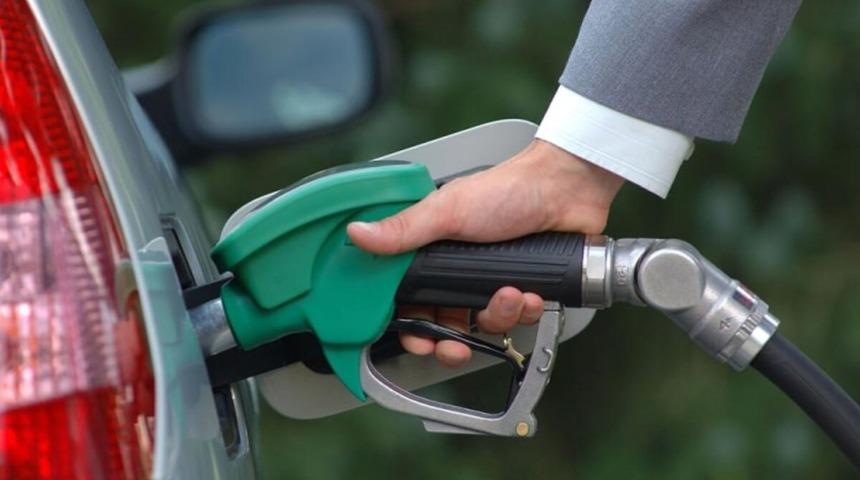 Motorine rekor zam! Otomobiline yakıt almaya gidenler şaştı kaldı! İstanbul, Ankara ve İzmir'de 11 Nisan 2023 benzin ve motorin fiyatları