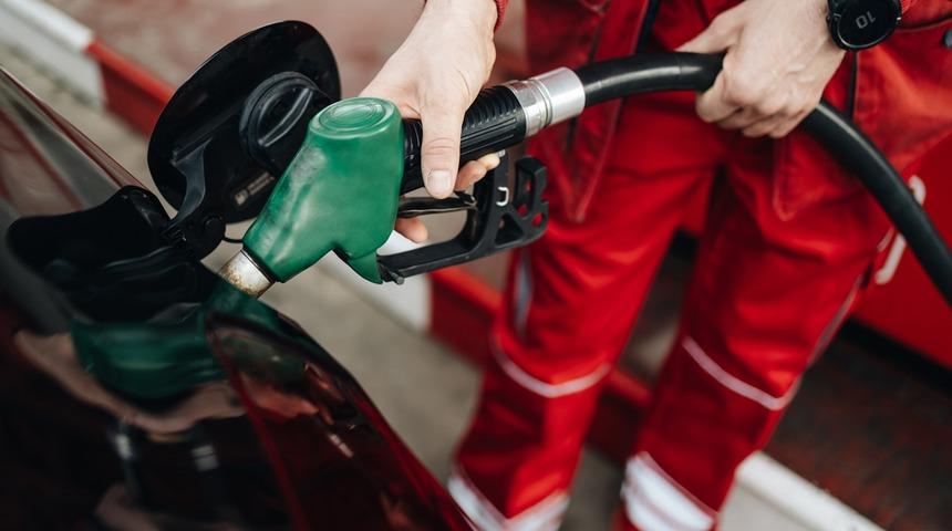 SON DAKİKA: Akaryakıta 3’lü ÖTV zammı! Hemen bugün tabelalar değişti: Motorin 40, benzin 38, otogaz 20 liraya yaklaştı (3 Ocak 2024 güncel benzin-mazot fiyatı)