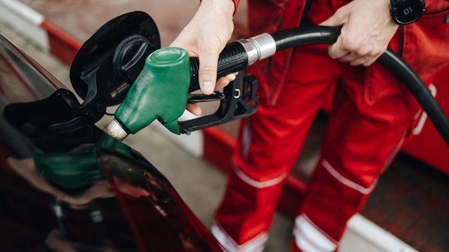 SON DAKİKA: Akaryakıta 3’lü ÖTV zammı! Hemen bugün tabelalar değişti: Motorin 40, benzin 38, otogaz 20 liraya yaklaştı (3 Ocak 2024 güncel benzin-mazot fiyatı)