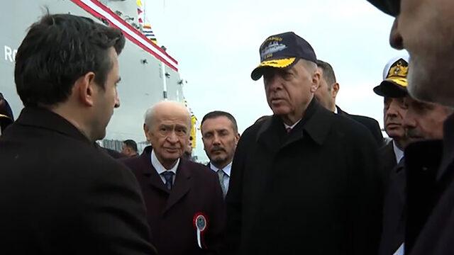 Erdoğan ile Selçuk Bayraktar arasında dikkat çeken 'Kızılelma' diyaloğu! TCG Anadolu töreninden sonra merakla beklenen tarihi sordu