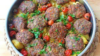 Gelinim Mutfakta tepside süper köfte tarifi! Tepside süper köfte nasıl yapılır?