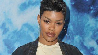 Teyana Taylor'ın iç çamaşırsız tarzı olay! Hem alttan hem üstten dekolteli poz verdi