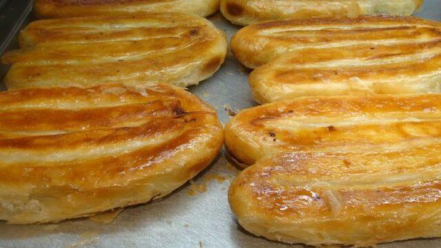 Börekçileri kıskandıracak çıtır çıtır el açması kol böreği nasıl yapılır? En Hamarat Benim kol böreği tarifi!