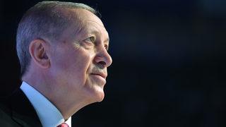 Erdoğan'ın vaatleri seçmeni nasıl etkiler? 'Çok tuhaf bir şey! Enteresan' diyerek AK Parti'nin son oy oranını açıkladı