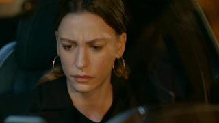 Aile dizisinde Serenay Sarıkaya'ya gelen 'gelin maaşı' sosyal medyanın dilinde