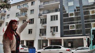 Kirayı 1 yıllık peşin ödedi! Başına gelmeyen kalmadı... 'Burası hala inşaat halinde, ruhsatı yok...'