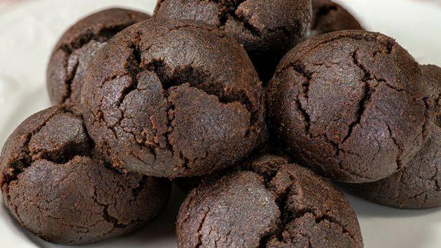 Islak browni kurabiye tarifi! Lezzet patlaması yaşatan ıslak kurabiye nasıl yapılır?