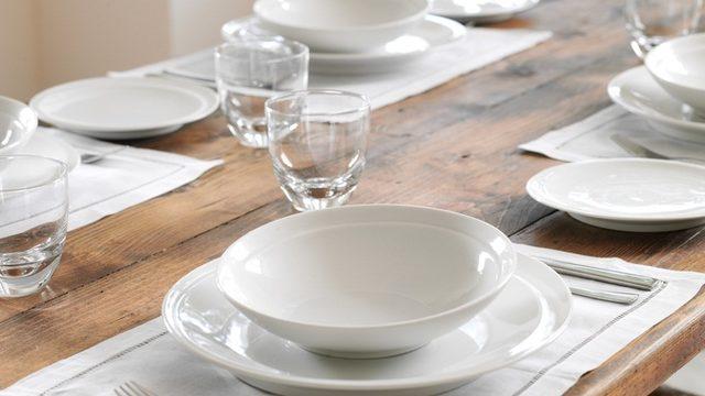 Porselen tabaklardaki koyu lekeler nasıl temizlenir?