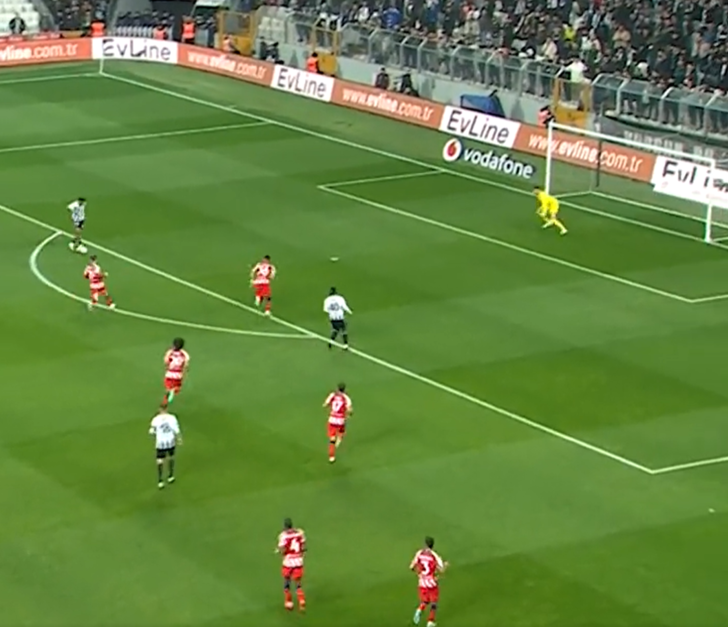 Bu pozisyonda bir ilk yaşandı! Gedson Fernandes'in golü, Beşiktaş kariyerinde yeni bir sayfa açtı... G2