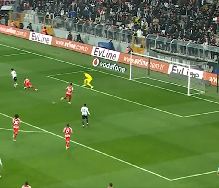 Bu pozisyonda bir ilk yaşandı! Gedson Fernandes'in golü, Beşiktaş kariyerinde yeni bir sayfa açtı... G3