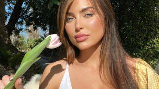 Sosyal medya fenomeni Julia Sandoval bunu hep yapıyor! Açık havada iç çamaşırını çıkartıp göğüslerini sergiledi