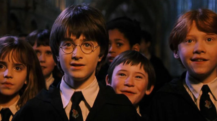 Harry Potter efsanesi geri dönüyor! Bu kez dizi olarak seyircisinin karşısına çıkacak... İlk tanıtım geldi