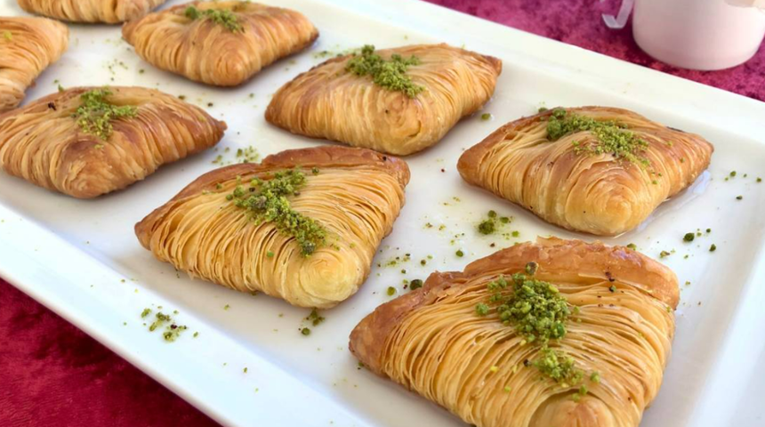 Görüntüsüyle iştah kabartan midye tatlısı tarifi! Pratik midye tatlısı nasıl yapılır?