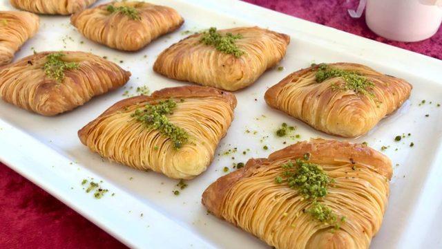 Görüntüsüyle iştah kabartan midye tatlısı tarifi! Pratik midye tatlısı nasıl yapılır?