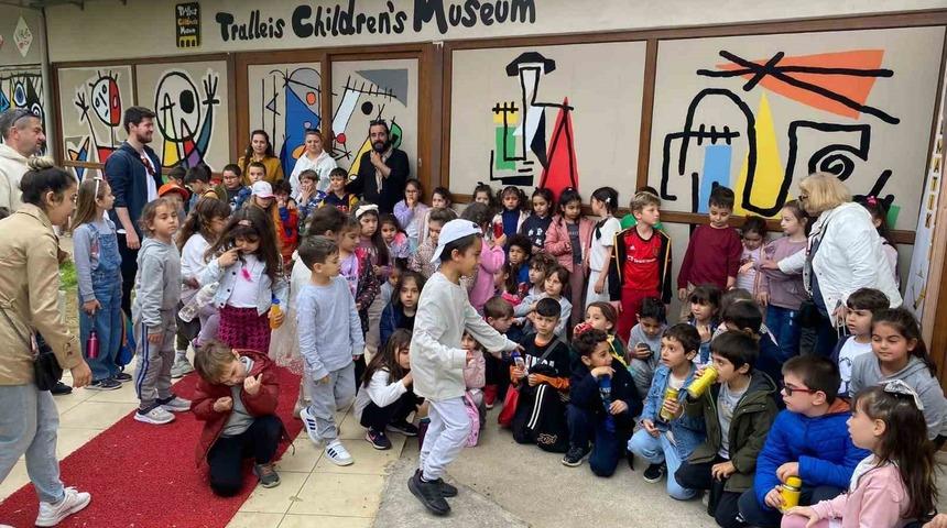 Tralleis Çocuk Müzesi ziyaretçi akınına uğruyor