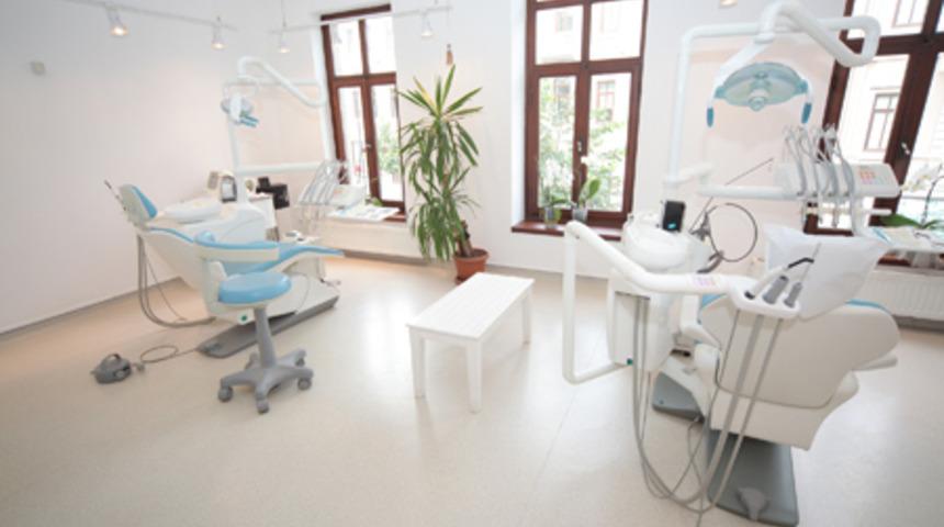 Dilediğiniz Gibi G&uuml;l&uuml;mseyin