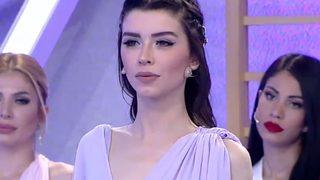 Aleyna Eroğlu transparan tulumunun içine hiçbir şey giymedi! Göğüs dekoltesiyle mest etti